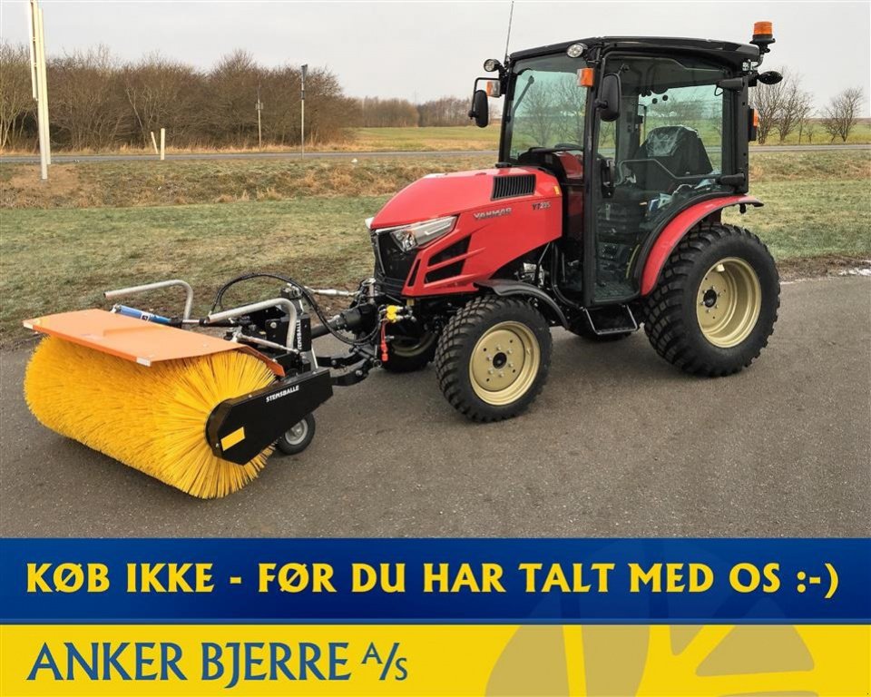 Geräteträger des Typs Yanmar YT 235H 4WD inkl. frontlift med PTO og 130 cm GMR fejemaskine, Gebrauchtmaschine in Holstebro (Bild 1)