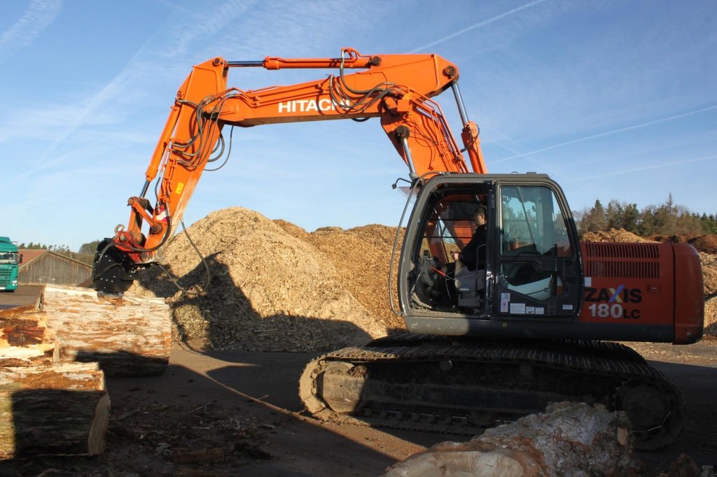Holzspalter des Typs Reil & Eichinger KS 1500, Neumaschine in Nittenau (Bild 2)