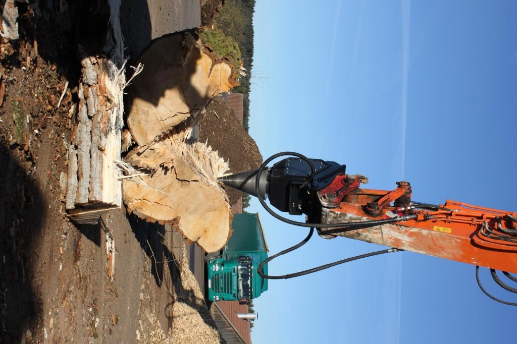 Holzspalter des Typs Reil & Eichinger KS 1500, Neumaschine in Nittenau (Bild 11)