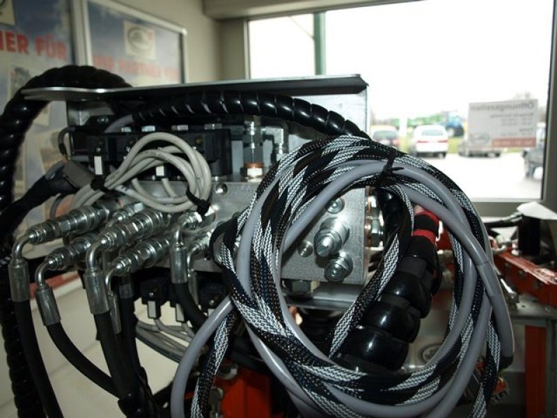 Laubschneider des Typs Sonstige Rinieri Entlauber, Neumaschine in Gerasdorf (Bild 3)