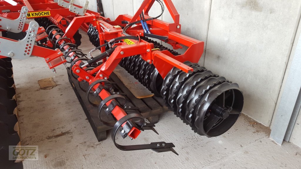 Packer & Walze des Typs Knoche 3m, Neumaschine in Schwabach Wolkersdorf (Bild 1)