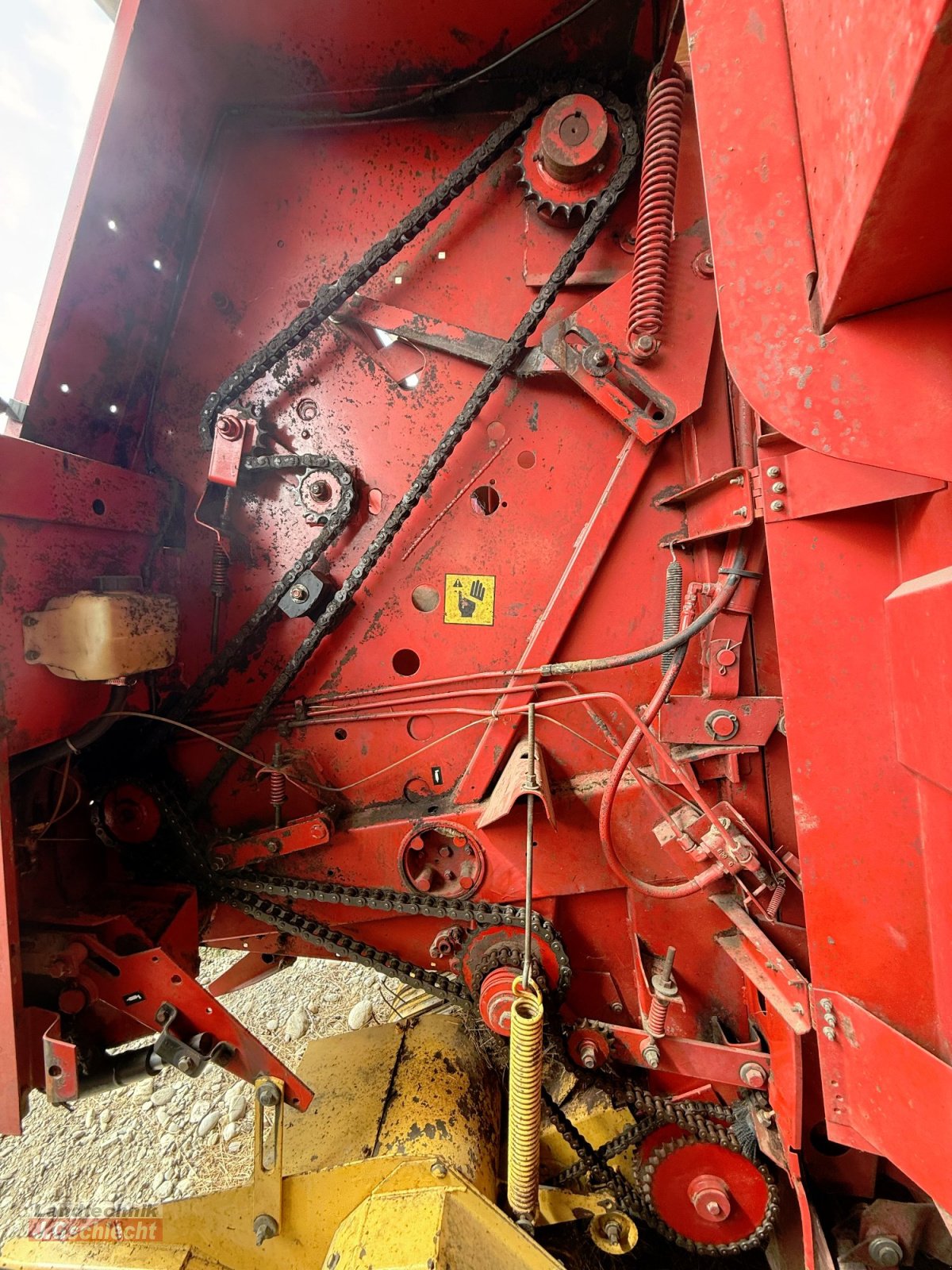 Rundballenpresse des Typs New Holland 640 B Bale Command, Gebrauchtmaschine in Mühldorf (Bild 7)