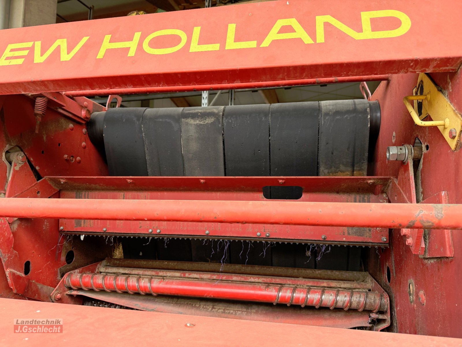 Rundballenpresse des Typs New Holland 640 B Bale Command, Gebrauchtmaschine in Mühldorf (Bild 8)