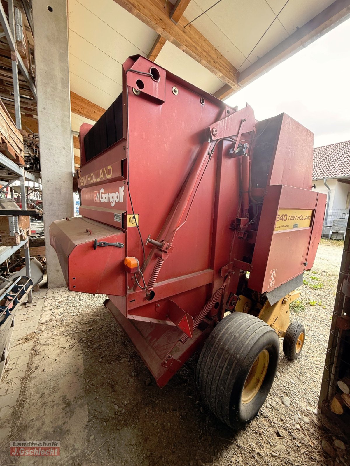 Rundballenpresse des Typs New Holland 640 B Bale Command, Gebrauchtmaschine in Mühldorf (Bild 12)