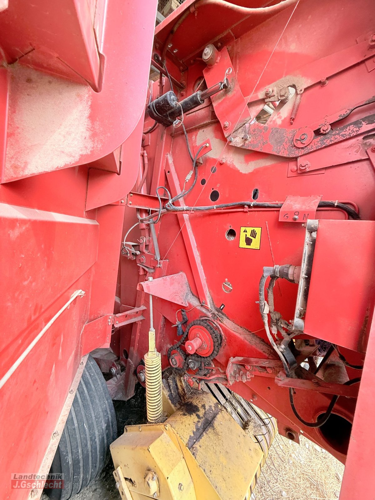 Rundballenpresse des Typs New Holland 640 B Bale Command, Gebrauchtmaschine in Mühldorf (Bild 14)