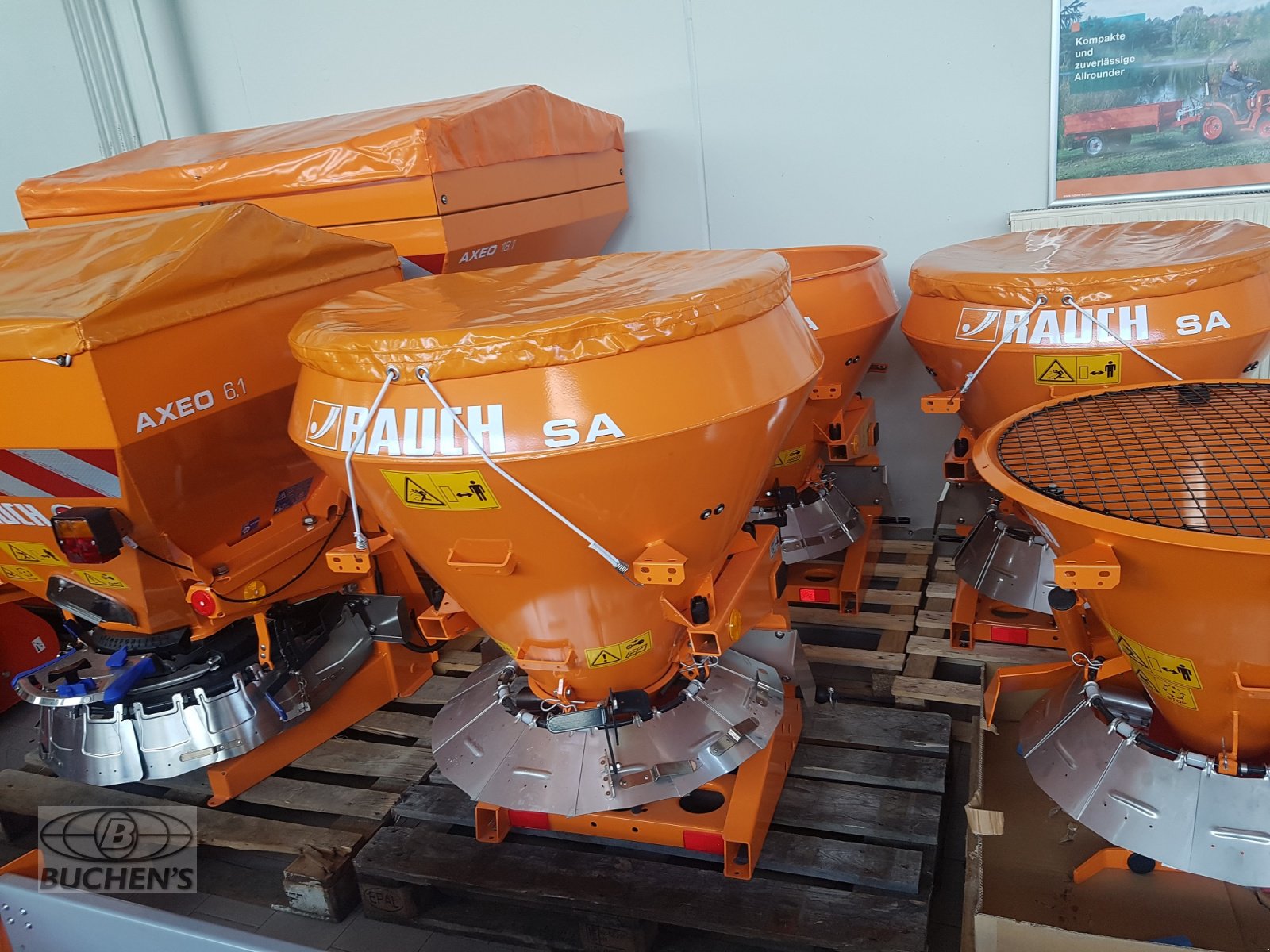 Sandstreuer & Salzstreuer des Typs Rauch SA 250, Neumaschine in Olpe (Bild 1)