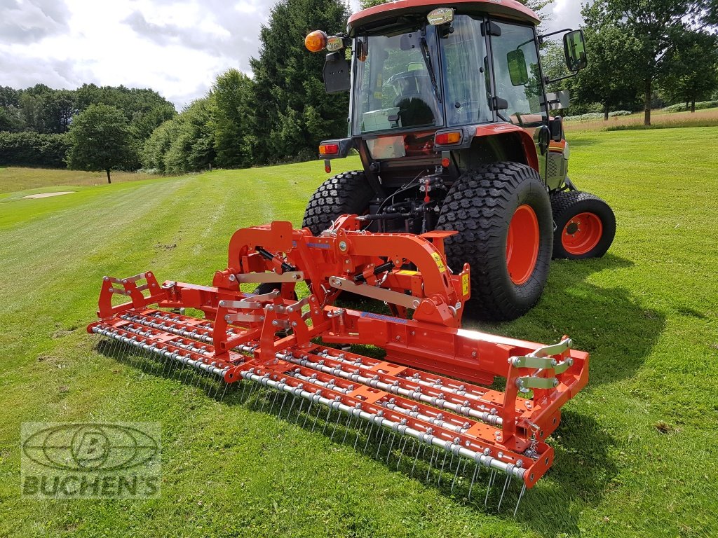 Pflegefahrzeug & Pflegegerät des Typs Wiedenmann Terra Rake 350 Neu, Neumaschine in Olpe (Bild 2)