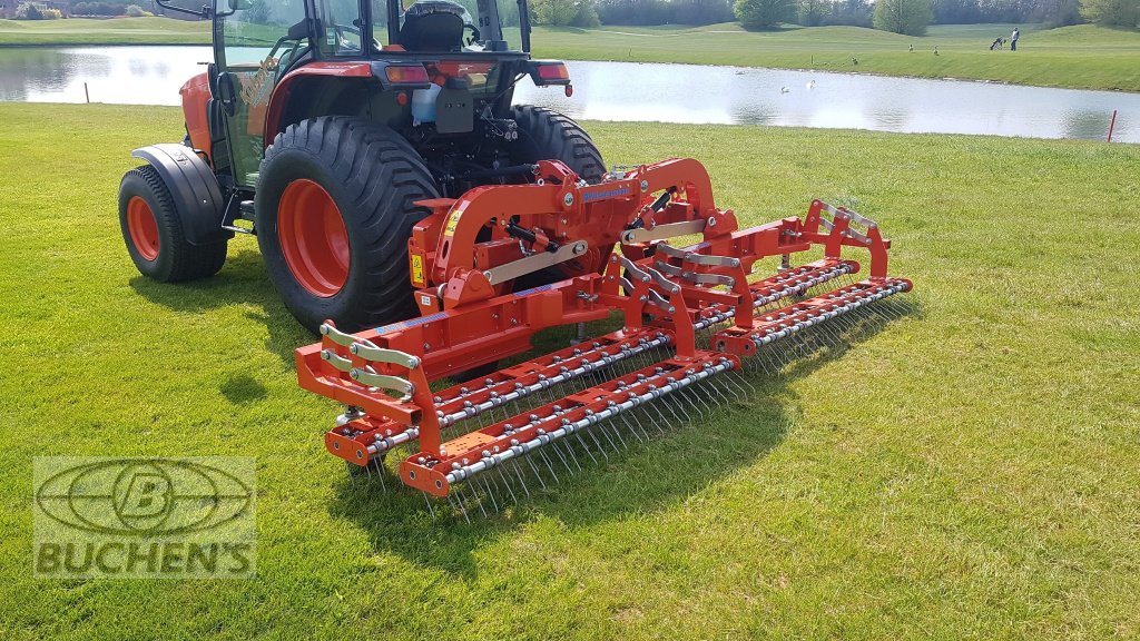 Pflegefahrzeug & Pflegegerät des Typs Wiedenmann Terra Rake 350 Neu, Neumaschine in Olpe (Bild 4)