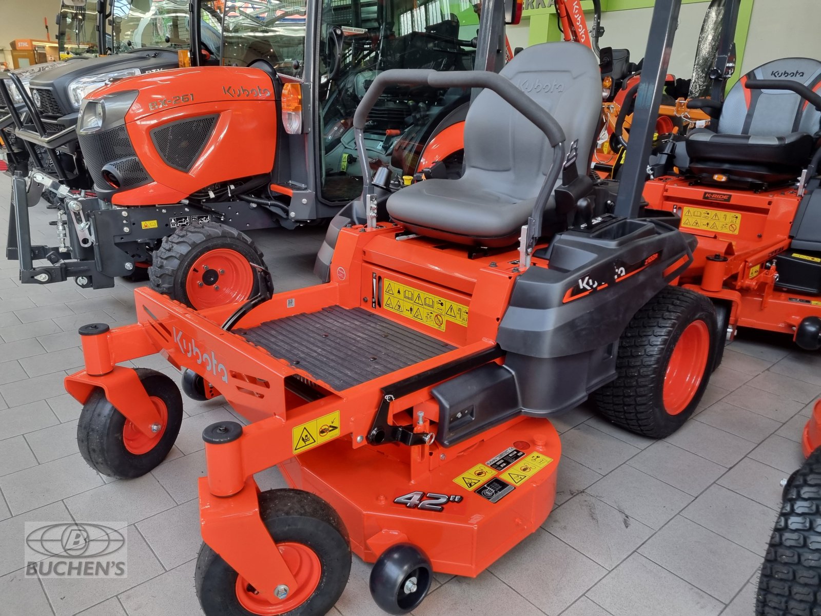 Sitzrasenmäher des Typs Kubota Z1-421, Neumaschine in Olpe (Bild 21)