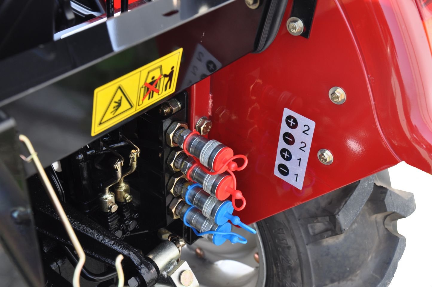 Traktor des Typs Knegt 304 G2 compact tractor, Neumaschine in Veldhoven (Bild 11)