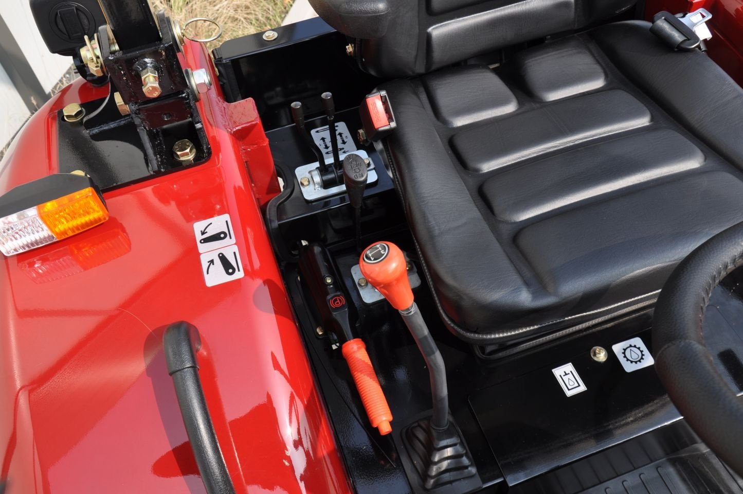 Traktor des Typs Knegt 304 G2 compact tractor, Neumaschine in Veldhoven (Bild 7)