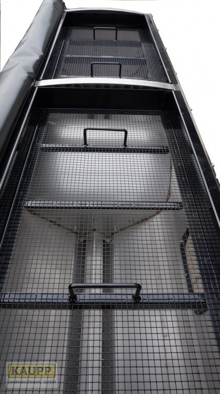 Düngerstreuer des Typs Kaupp Reihendüngerstruer RD 6 I, Neumaschine in Schwindegg (Bild 2)