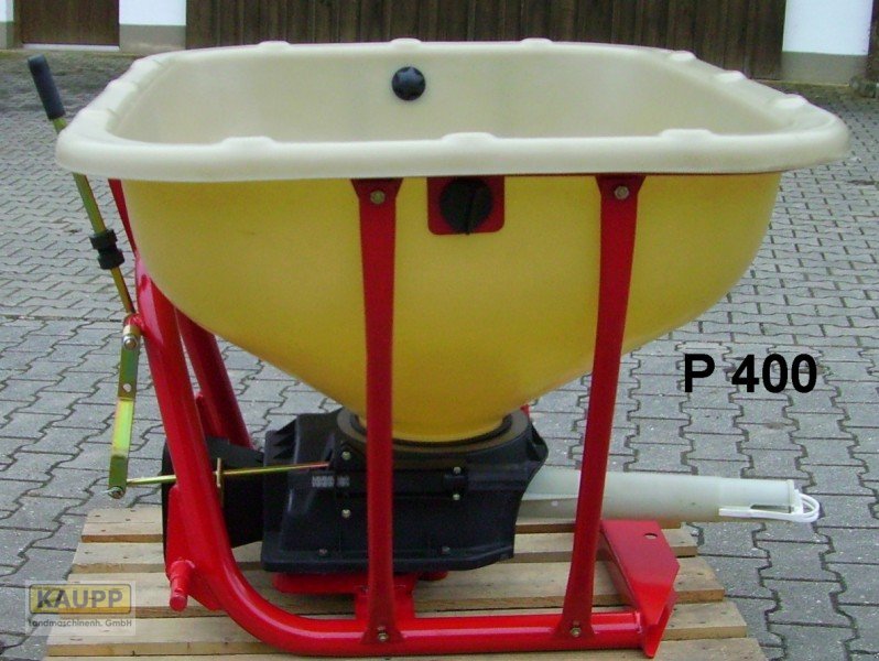 Düngerstreuer des Typs AGUIRRE P400 Pendeldüngerstreuer, Neumaschine in Schwindegg (Bild 2)