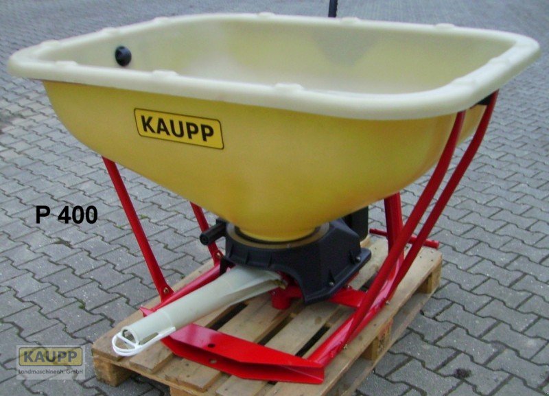 Düngerstreuer des Typs AGUIRRE P400 Pendeldüngerstreuer, Neumaschine in Schwindegg (Bild 1)