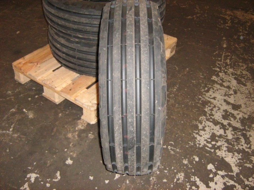 Reifen des Typs Sonstige 12-16 Russer dæk, Gebrauchtmaschine in Ribe (Bild 2)