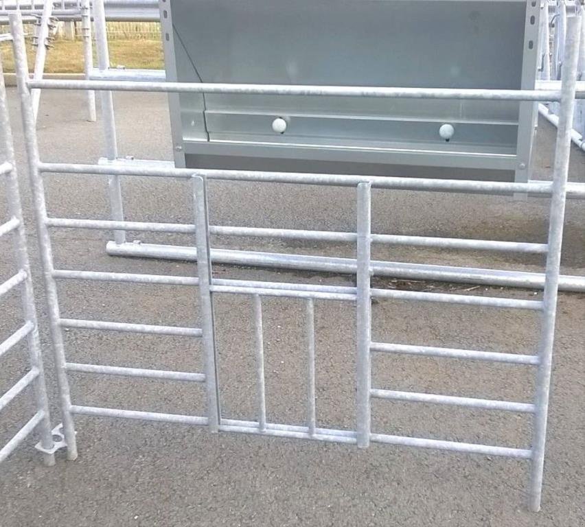 Frontlader des Typs Sonstige CLAI MOUTON 1,20 m AVEC PASSAGE AGNEAUX, Gebrauchtmaschine in COULONGES SUR L'AUTI (Bild 1)