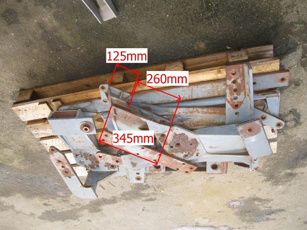 Frontladeranbaukonsole des Typs Faucheux Pour Deutz DX 3.60, Gebrauchtmaschine in BRECE (Bild 1)