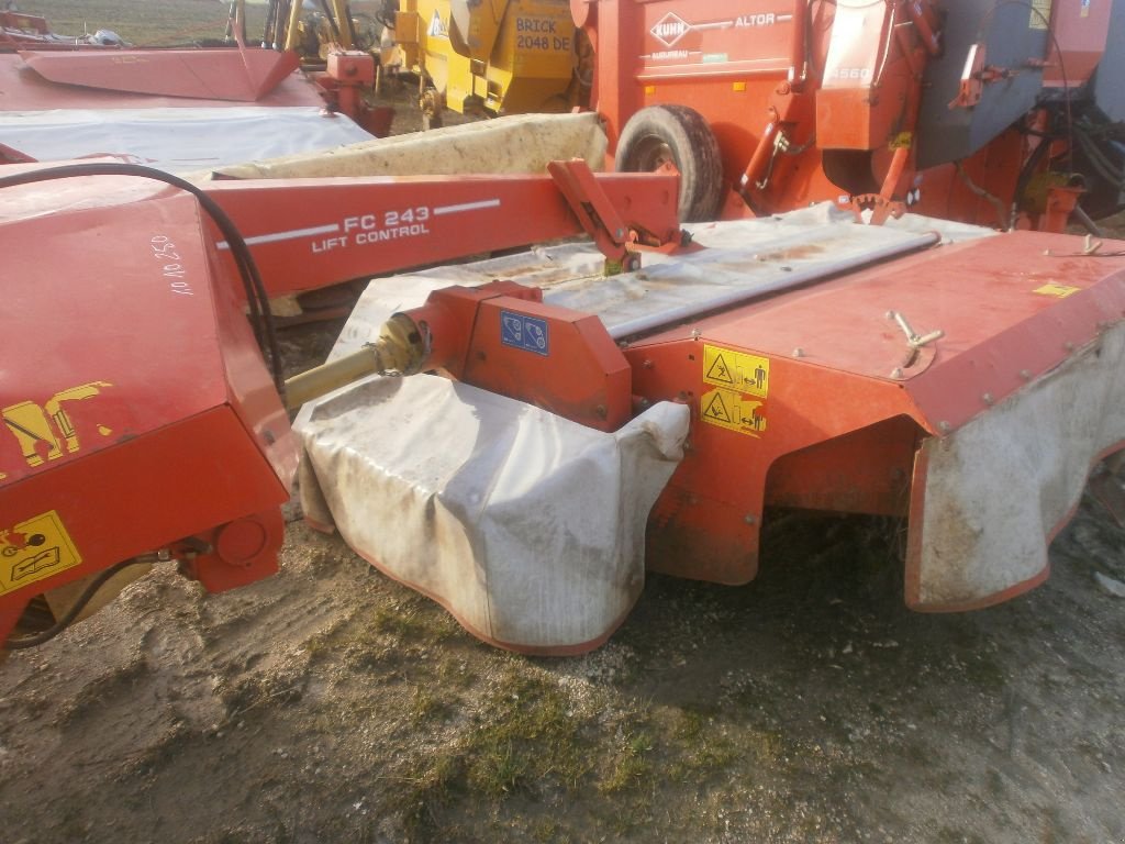 Mähwerk des Typs Kuhn FC 243, Gebrauchtmaschine in SAINT LOUP (Bild 2)