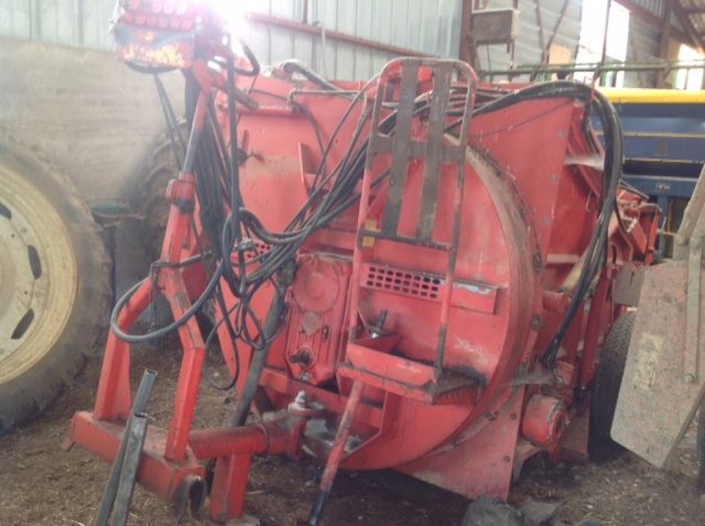 Siloentnahmegerät & Verteilgerät des Typs Jeantil DP 3000, Gebrauchtmaschine in SAINT LOUP (Bild 1)