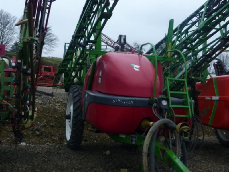 Feldspritze des Typs Sonstige SVX 250 TDY 28, Gebrauchtmaschine in CORMENON (Bild 1)