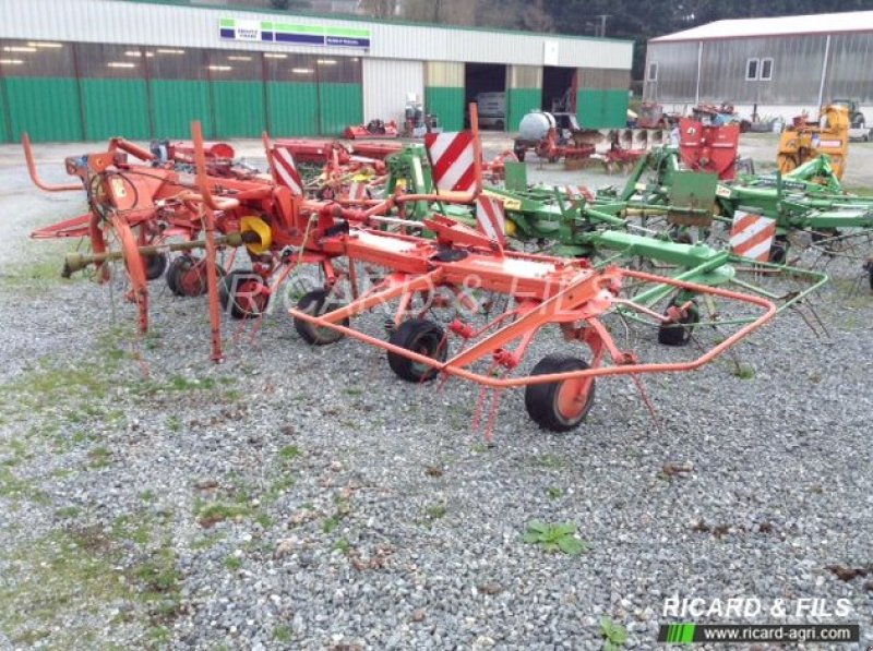 Kreiselheuer des Typs Kverneland Faneuse 746 Kverneland, Gebrauchtmaschine in LA SOUTERRAINE (Bild 2)