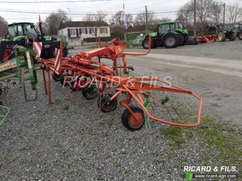 Kreiselheuer des Typs Kverneland Faneuse 746 Kverneland, Gebrauchtmaschine in LA SOUTERRAINE (Bild 3)