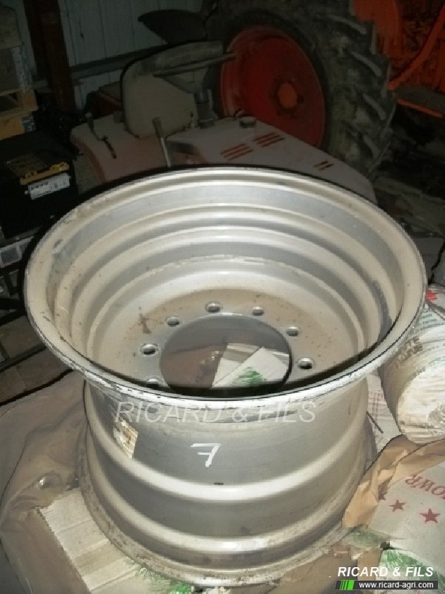 Sonstige Räder & Reifen & Felgen des Typs Titan Jantes 21W20 10 trous Titan, Gebrauchtmaschine in LA SOUTERRAINE (Bild 1)