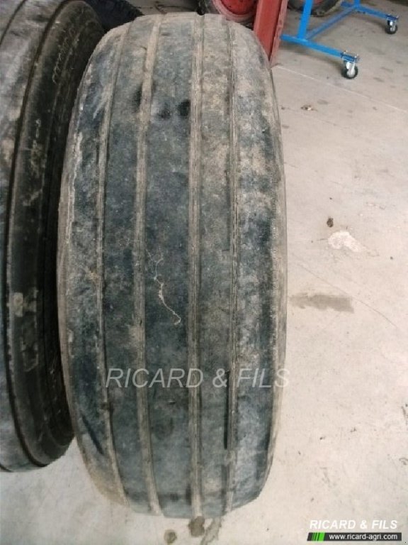 Reifen des Typs Dunlop Avion 38x11, Gebrauchtmaschine in LA SOUTERRAINE (Bild 2)