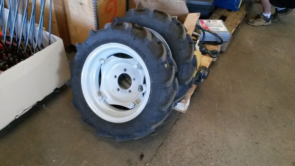 Reifen des Typs Continental AC 70 T, Gebrauchtmaschine in CIVENS (Bild 1)