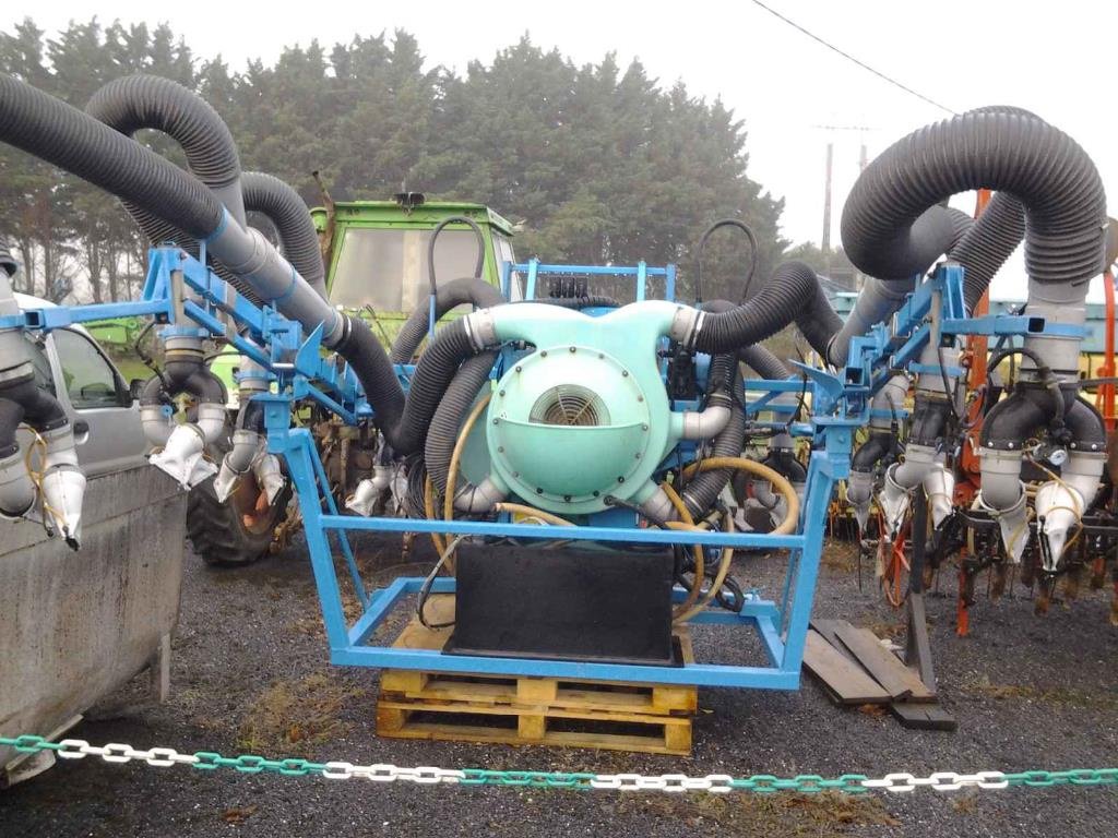 Anhängespritze des Typs Berthoud speedair, Gebrauchtmaschine in BLESMES (Bild 2)