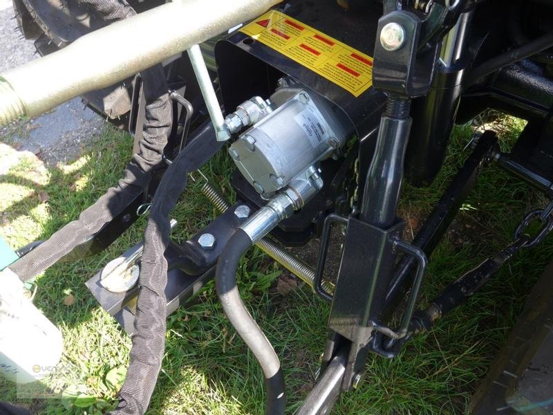 Bagger des Typs Geo BH5 Heckbagger Anbaubagger Bagger Neu Traktor, Neumaschine in Osterweddingen / Magdeburg (Bild 2)