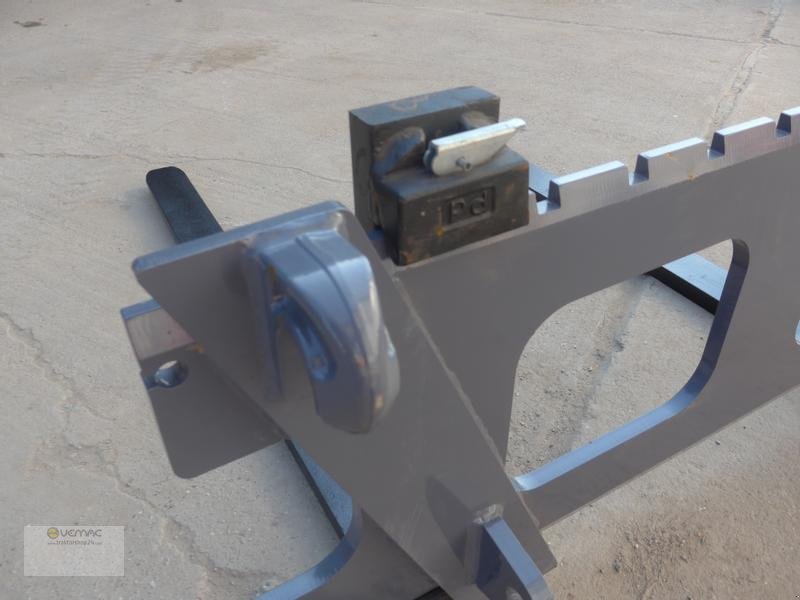Palettengabel des Typs Vemac Palettengabel Gabel Paletten Euro Aufnahme Frontlader NEU, Neumaschine in Sülzetal OT Osterweddingen (Bild 2)