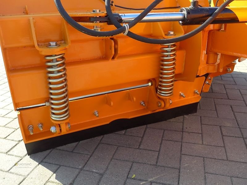 Schneepflug des Typs Vemac Geo SPO300 300cm Vario Schneeschild Schneepflug Winterdienst NEU, Neumaschine in Sülzetal OT Osterweddingen (Bild 4)