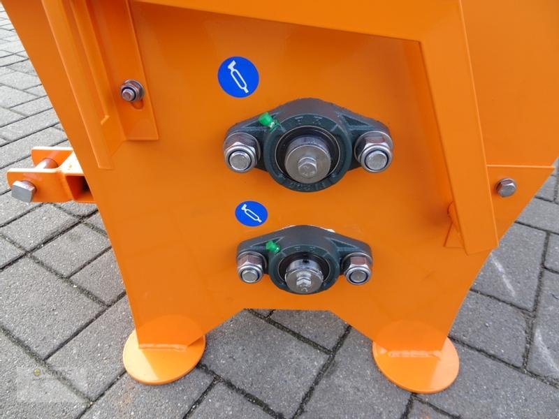 Schneepflug des Typs Vemac Kastenstreuer Walzenstreuer Streuer 100cm Winterdienst NEU, Neumaschine in Sülzetal OT Osterweddingen (Bild 12)