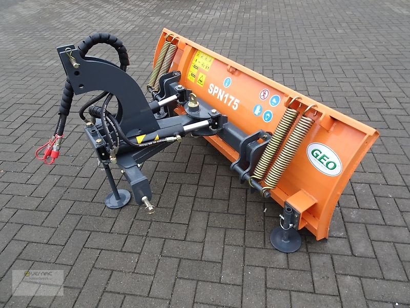 Schneepflug des Typs Geo SPN175 175cm Schneeschild Schneeschieber Schneepflug Neu, Neumaschine in Osterweddingen / Magdeburg (Bild 1)
