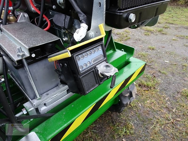 Holzhacker & Holzhäcksler des Typs Green Energy CIP1300 Holzhäcksler Häcksler Kette Raupe Diesel Motor NEU, Neumaschine in Sülzetal OT Osterweddingen (Bild 10)