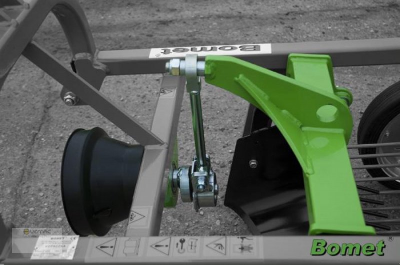 Kartoffelroder des Typs BOMET Z655/1 Kartoffelroder Roder Kartoffel Schwingsiebroder NEU, Neumaschine in Sülzetal OT Osterweddingen (Bild 5)