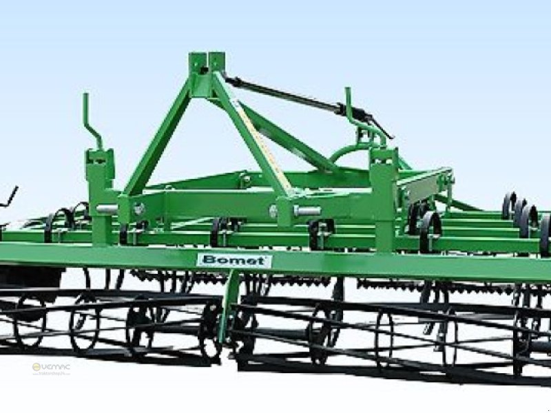 Saatbettkombination des Typs Vemac Saatbettkombination Bomet U725/3, Neumaschine in Osterweddingen / Magdeburg (Bild 1)