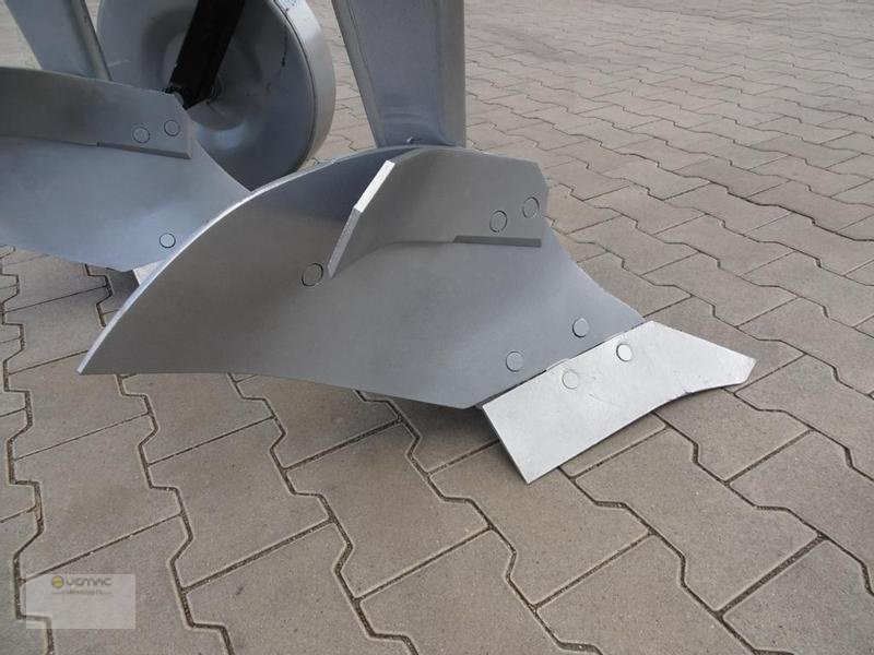 Pflug des Typs BOMET Zweischarpflug Zweischar Pflug Bomet Lyra 25cm Beetpflug Neu, Neumaschine in Sülzetal OT Osterweddingen (Bild 11)