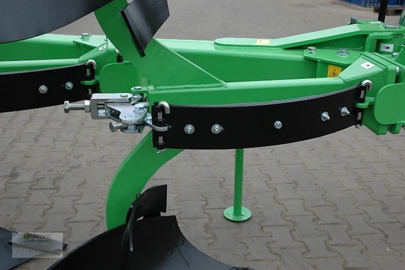 Pflug des Typs BOMET Drehpflug U052 3 Schar 0,34-0,42-0,50m Körperbreite, Neumaschine in Sülzetal OT Osterweddingen (Bild 9)