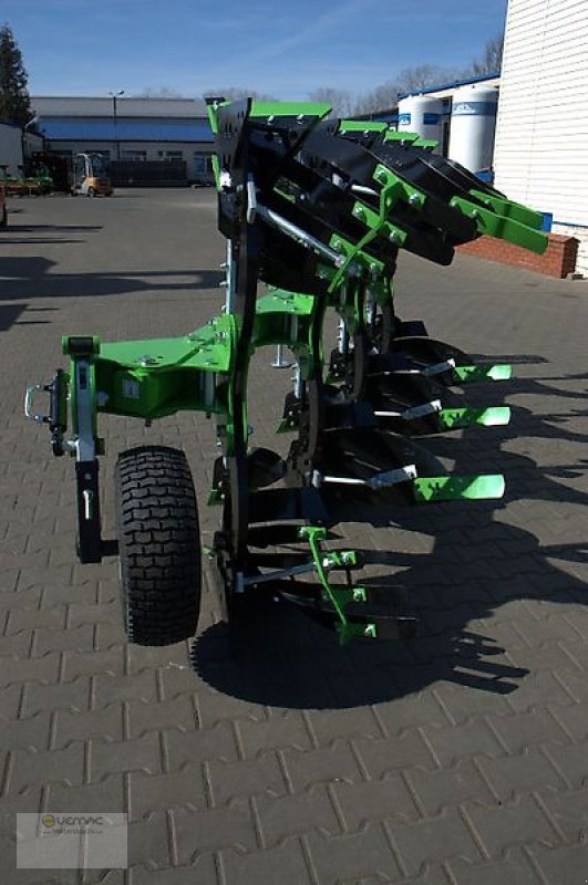 Pflug des Typs BOMET Drehpflug U064/2  4 Schar 0,30-0,38-0,45m Körperbreite, Neumaschine in Sülzetal OT Osterweddingen (Bild 14)