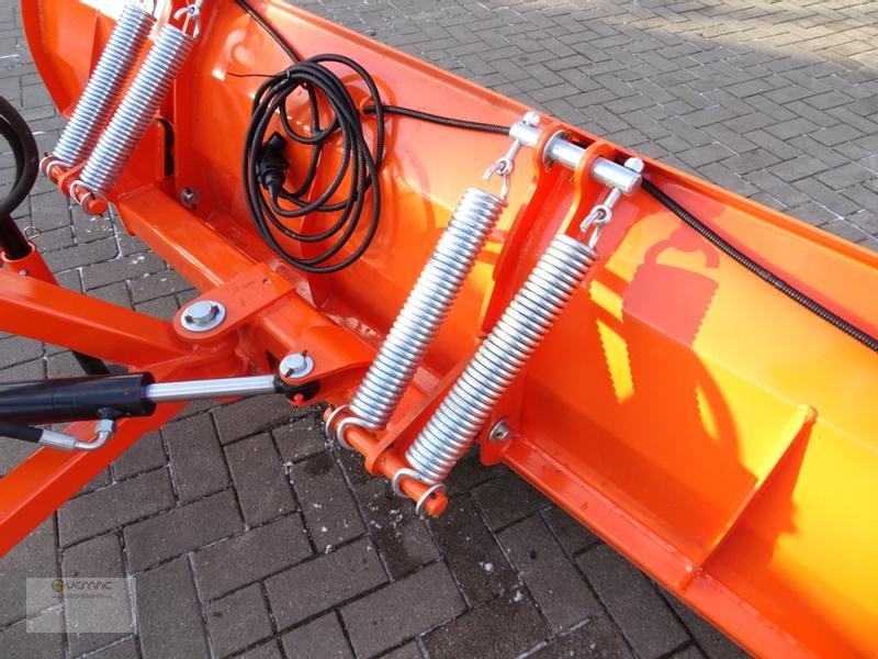 Schneepflug des Typs Vemac Smart 220 220cm Schneeschild Schneeschieber Schneepflug Neu, Neumaschine in Sülzetal OT Osterweddingen (Bild 10)