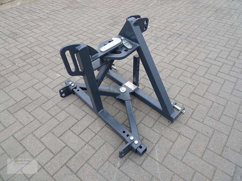 Sandstreuer & Salzstreuer des Typs Vemac Nachlaufeinrichtung für Reitbahnplaner Reitplatzplaner Planer Platzplaner Adapter Neu, Neumaschine in Sülzetal OT Osterweddingen (Bild 4)