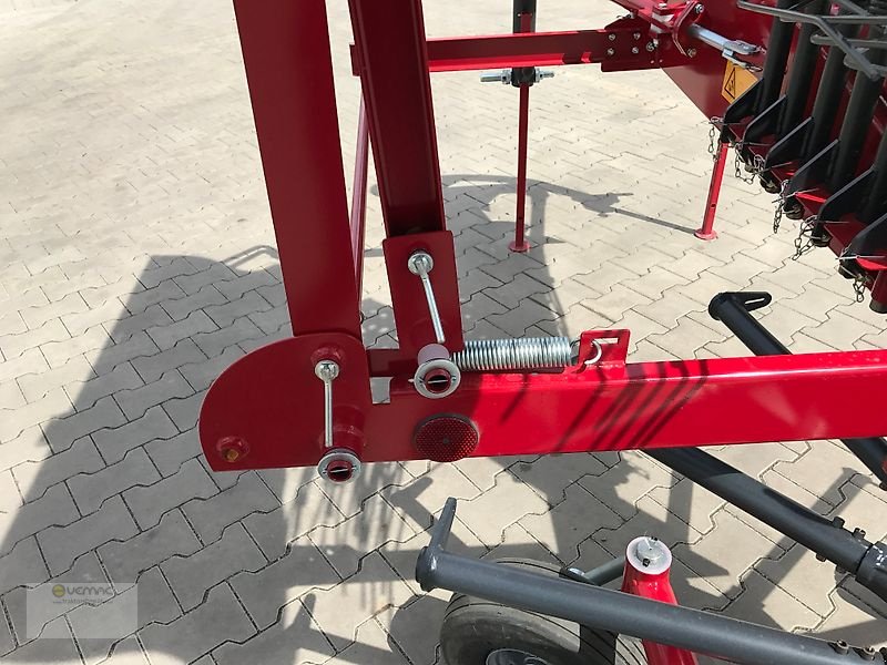 Schwader des Typs Vemac Kreiselschwader 410cm 4,1m Heuschwader Schwader Einkreisel Kreiselheuschwader NEU, Neumaschine in Osterweddingen / Magdeburg (Bild 5)