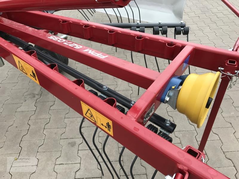 Schwader des Typs Agromehanika Kreiselschwader 300cm 3m Heuschwader Schwader Einkreisel Kreiselheuschwader NEU, Neumaschine in Osterweddingen / Magdeburg (Bild 19)