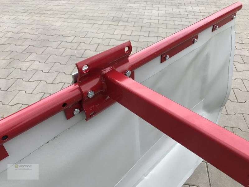 Schwader des Typs Agromehanika Kreiselschwader 320cm 3,2m Heuschwader Schwader Einkreisel Kreiselheuschwader NEU, Neumaschine in Osterweddingen / Magdeburg (Bild 17)