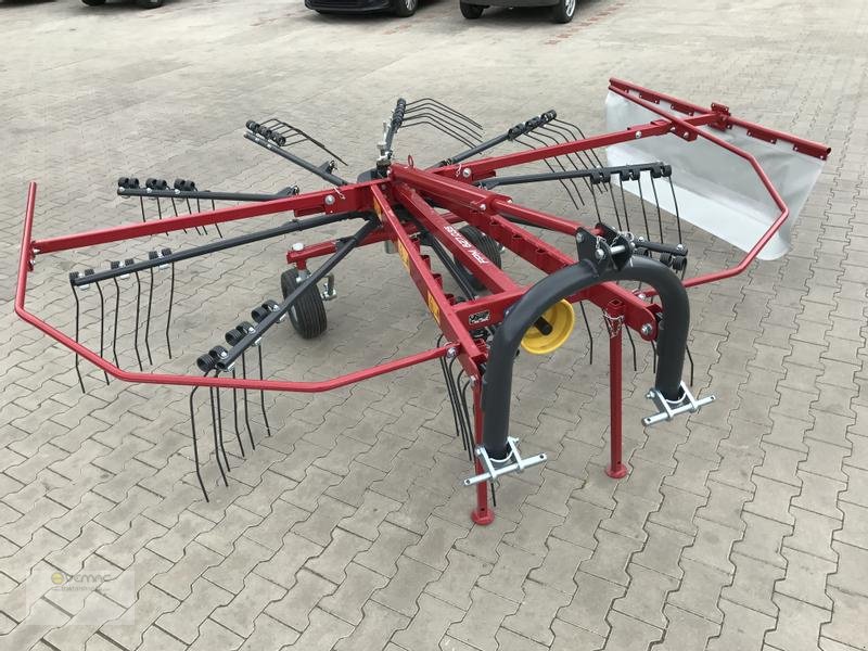 Schwader des Typs Agromehanika Kreiselschwader 320cm 3,2m Heuschwader Schwader Einkreisel Kreiselheuschwader NEU, Neumaschine in Osterweddingen / Magdeburg (Bild 1)