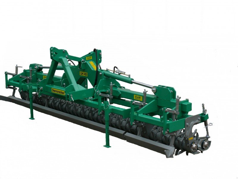 Packer & Walze des Typs EuM-Agrotec Sterncracker LH, Neumaschine in Thalmässing (Bild 1)