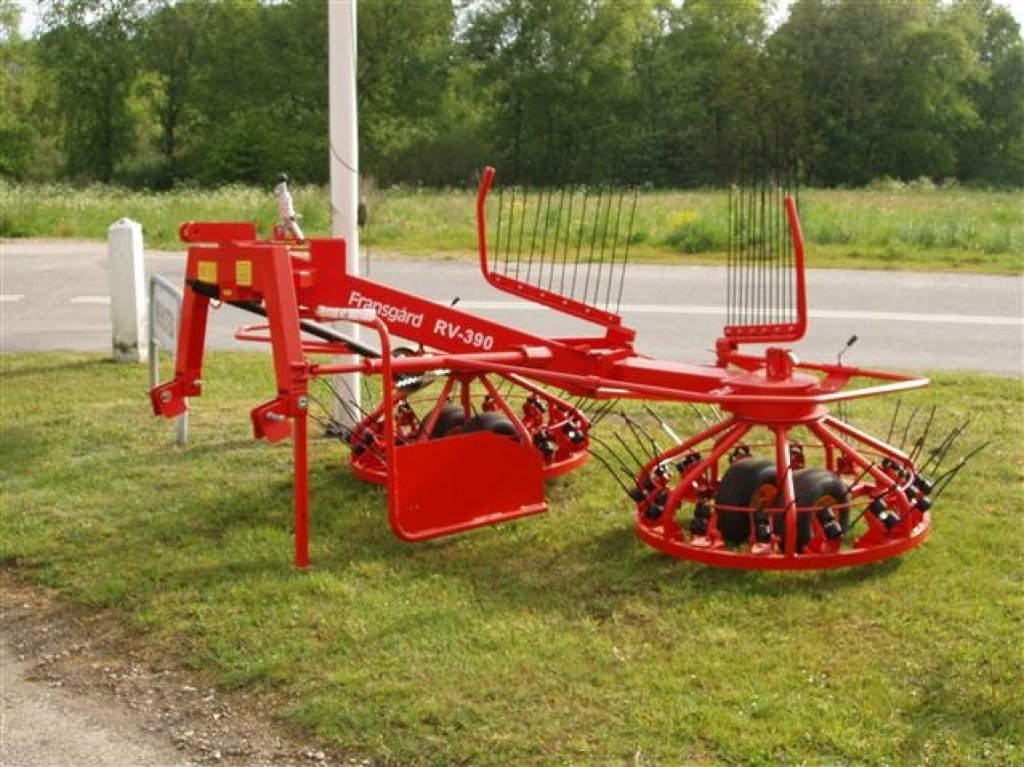 Schwader des Typs Fransgard RV-390, Gebrauchtmaschine in Viborg (Bild 4)