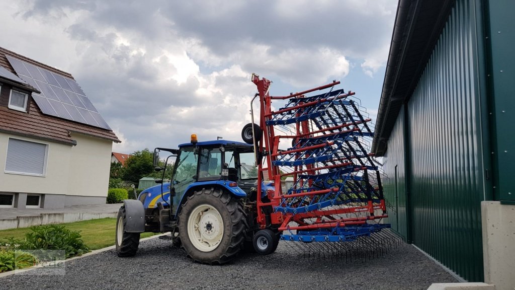 Striegeltechnik & Hacktechnik des Typs Hatzenbichler Striegel, Hachstrigel Federzahnhackegge 12m, Neumaschine in Bad Emstal (Bild 3)